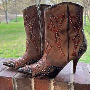 Donald Pliner Western Boots size 7.5